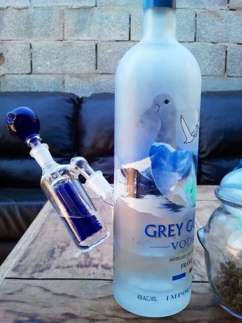 Water bottle bong easy recipes Water bottle bong easy recipes