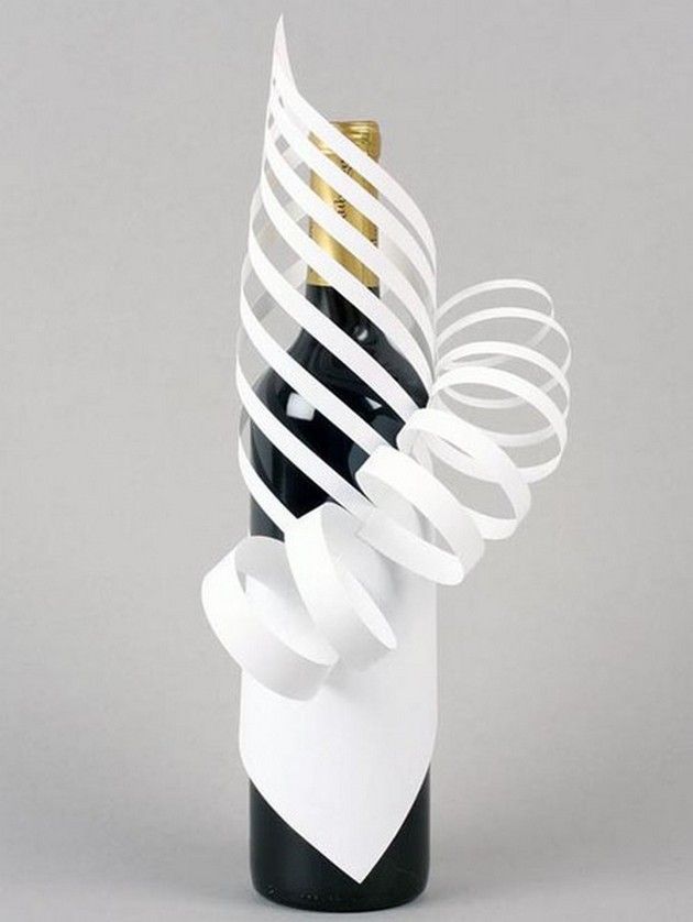 How about wrapping the champagne bottles? A table of this special wrapping would...