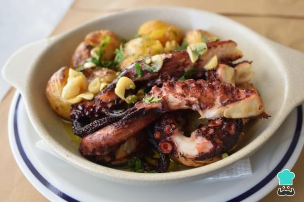 Pulpo A La Mantequilla Y Ajo Muy Fácil Receta Pulpo Recetas Comida Italiana Recetas Pulpo Al Ajillo