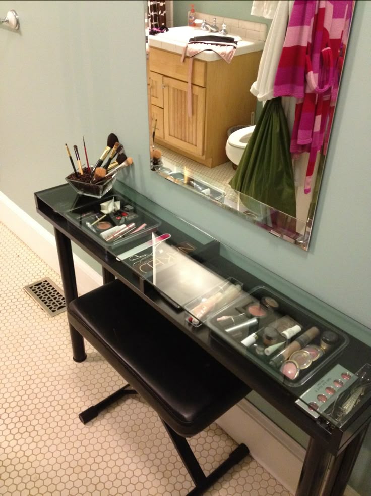 243 best DIY Vanity Area images on Pinterest | Vanity room, Make ... 243 best DIY Vanity Area images on Pinterest | Vanity room, Make ...