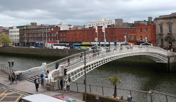 (3) Gay Online Dating Ireland -Get connected now-Gay Personals-Meet guys now-FREE Im clean, discreet and can accommodate near city centre. Gay Dublin. Looking for a guy for regular meet ups. I am 6ft fairly ft and 46 yo. Gay Dating. Gay Online Dating Ireland Personals - Vivastreet (3)