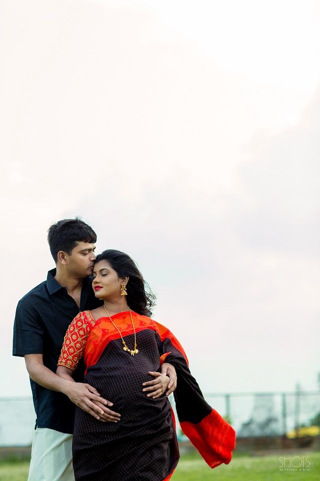 pix Couple Maternity Photoshoot Poses In Saree pinterest
