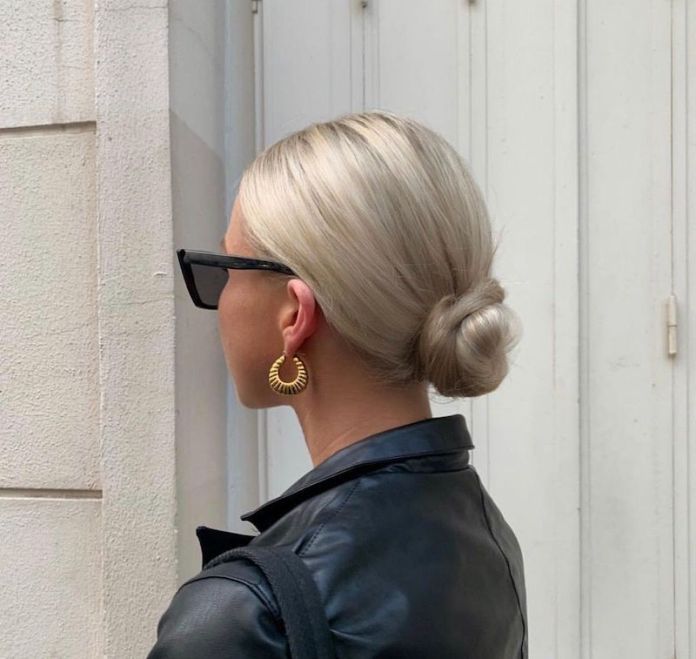 Chignon Basso Come Fare L Acconciatura Chic Che Non Passa Mai Di Moda Acconciature Chic Chignon Chignon Basso