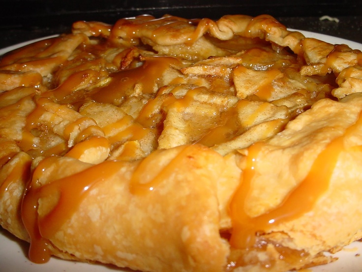 Flat apple pie