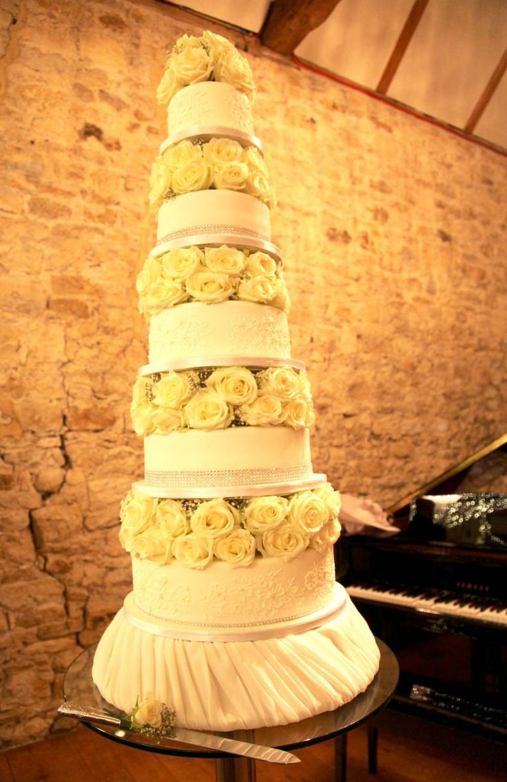 Rustic Wedding Cake Buckinghamshire Rustic Wedding Cake Buckinghamshire
