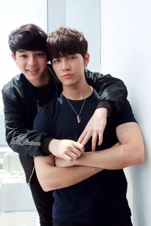 Gay moom