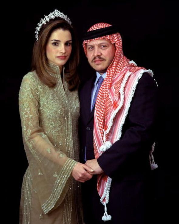 Royal crown Why didn't Queen Rania of Jordan have her own crown