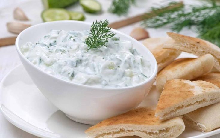 salsa de yogurt light casera para tus ensaladas descubre recetas veganas light