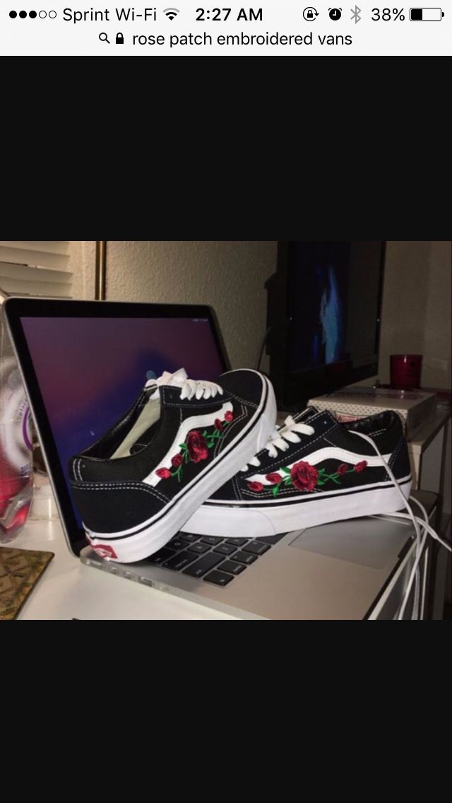 parches de rosa en zapatillas vans المياه الغازية Rose Embroidered Vans | Embroidered vans Vans old skool sneaker Vans المياه الغازية