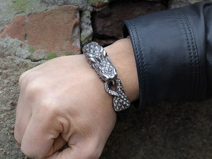 Alligator jewelry hotsell clasp