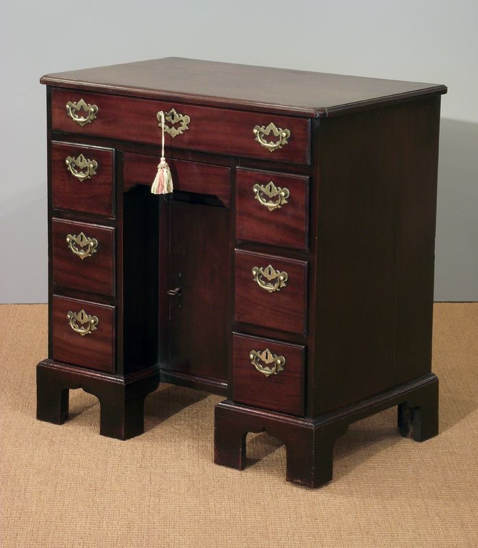 Antique Kneehole Desk Beautiful Desks Pinterest Desks, Antique Antique Kneehole desk | Beautiful Desks | Pinterest | Desks, Antique desk and Small drawers - Antique Kneehole Desk Beautiful Desks Pinterest Desks, Antique