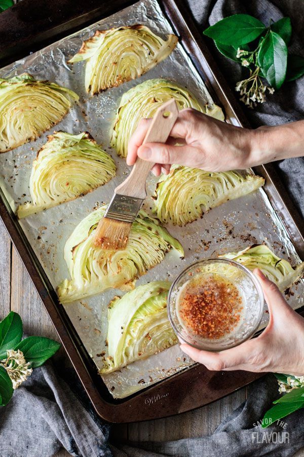 Geröstete Kohlviertel mit Zitronenbutter und Knoblauch, # Butter # Citron # Qua...