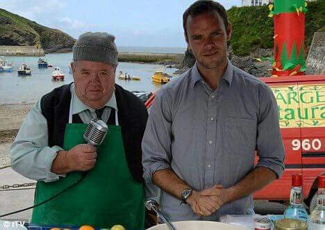 Bert and Al Large | Doc martin, Doc martin tv show, Photo series