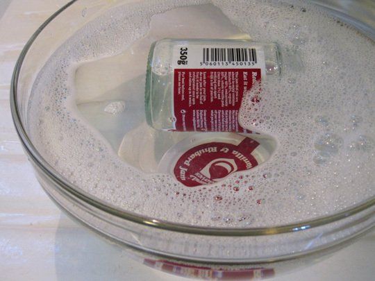 How To Remove Jar Labels and Odors | Remove jar labels, Diy cleaning products, Household hacks