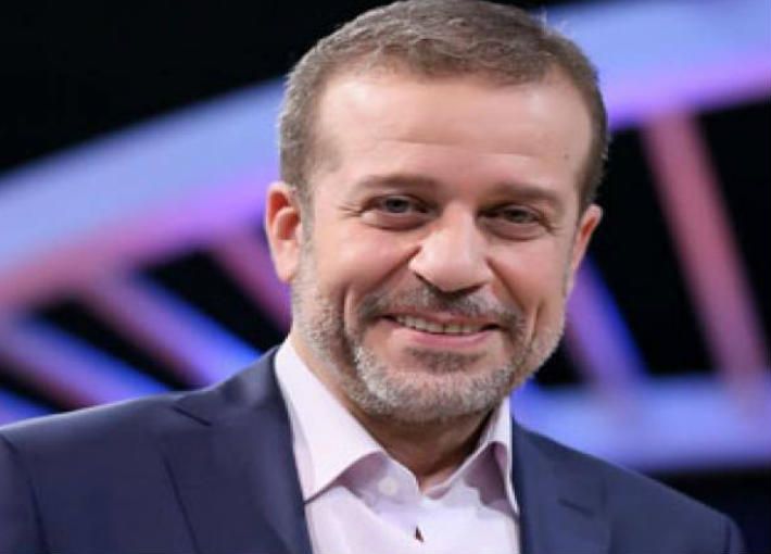 سعد رمضان يكشف لأو ل م ر ة عن صورة حبيبته Fashion Style Suit Jacket