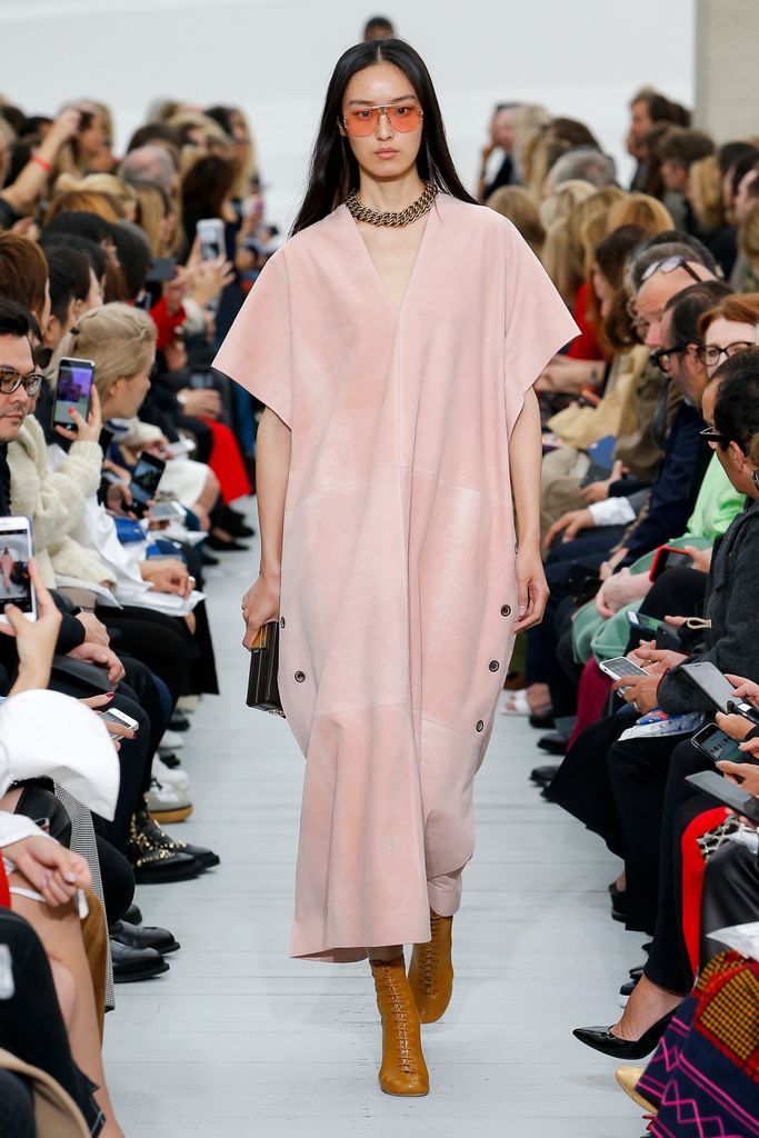 CÉLINE(セリーヌ) 2018春夏プレタポルテコレクション ランウェイ25枚目