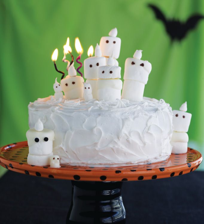 the idea of a cheerful halloween is particularly suitable for children we have chosen to offer you 20 ideas for non scary halloween cake decorations