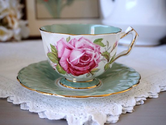 Vintage RARE Aynsley Large Pink Cabbage Roses Yellow Bread and Butter Plate 6 14 Made in England