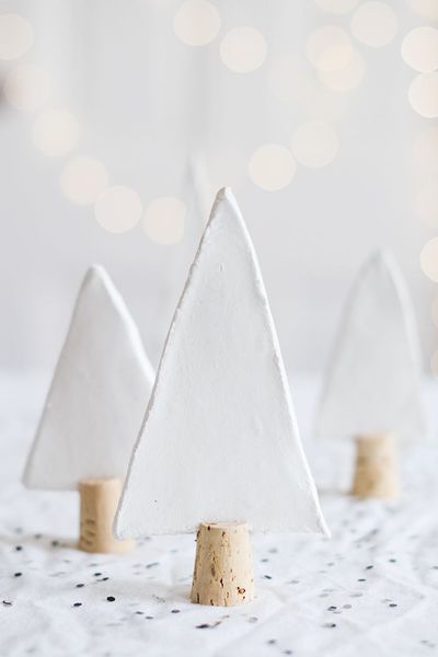 Une décoration si jolie pour la table de Noël par Seventy Nine Ideas.