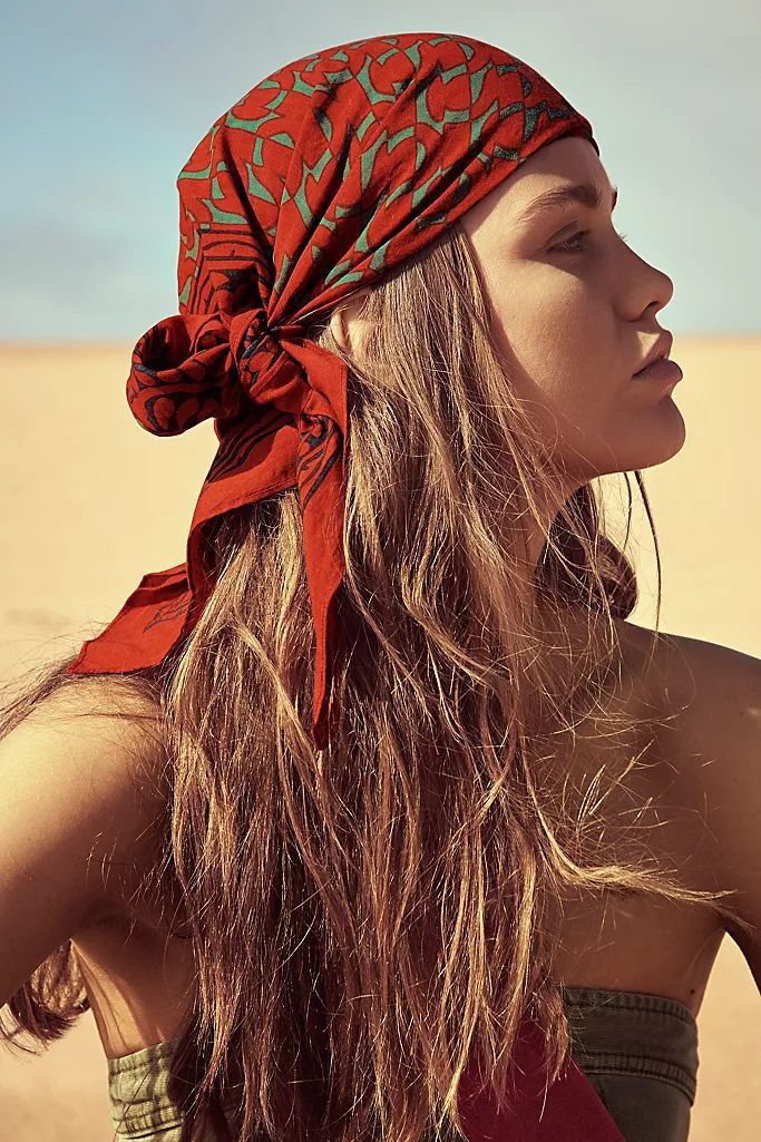 Pin By Paula On Headscarves Hair Styles Scarf Hairstyles Bandana Hairstyles