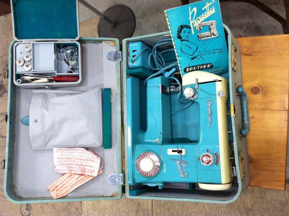 40's Turquoise Brother Pacesetter Sewing Machine In CASE 4040 Extraordinary 1950 Brother Sewing Machine 40's Turquoise Brother Pacesetter Sewing Machine In CASE 4040 Extraordinary 1950 Brother Sewing Machine