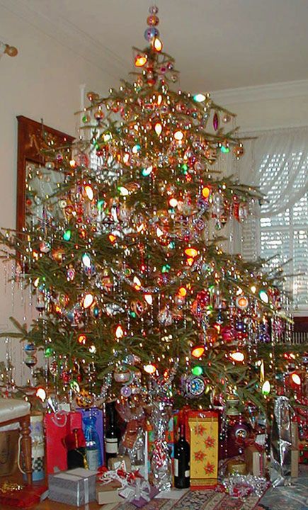 Beautiful Vintage Tree - Notice The Differcence In Branch Shape And Beautiful Vintage Tree - Notice the differcence in branch shape and open areas from current trees that are groomed yearly. | Christmas Past | Pinterest ... - Beautiful Vintage Tree - Notice The Differcence In Branch Shape And
