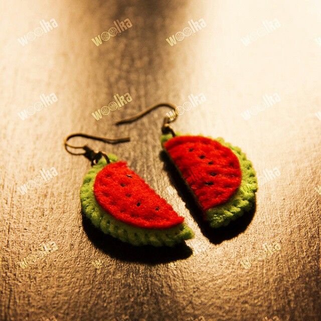Watermelon wool felt appliqu\u00e9 candle wrap