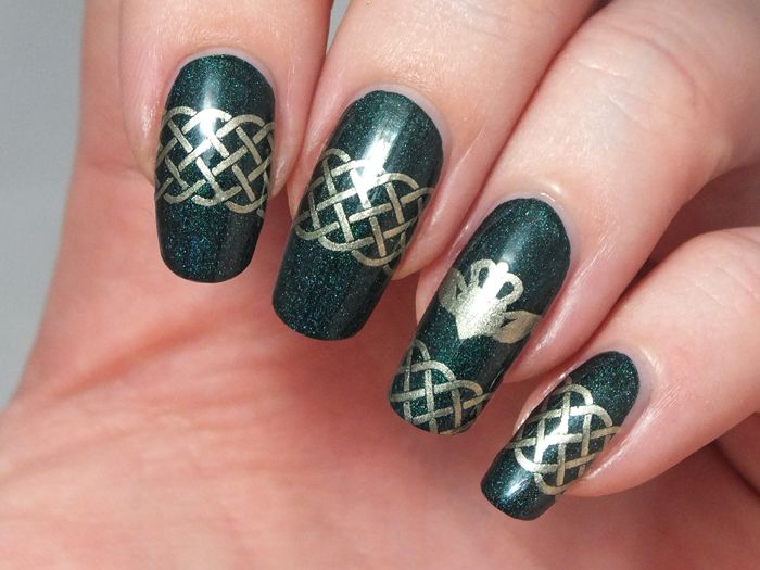 2. Celtic Knot Nail Art Designs - wide 5