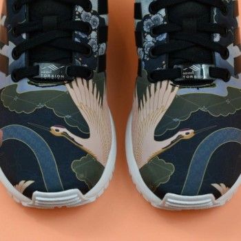 21 best Blumig! images on Pinterest | Adidas, Adidas originals and ... s75039_amorshoes-adidas-originals-zx-flux-w-estampado-japones-