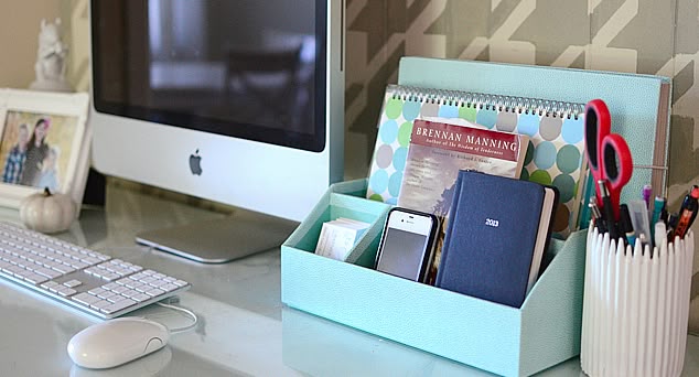 Simple Career Life Love Your Creative E 8 Uplifting Cubicle Simple Career Life Love Your Creative E 8 Uplifting Cubicle Ideas Offices Workes Pinterest And