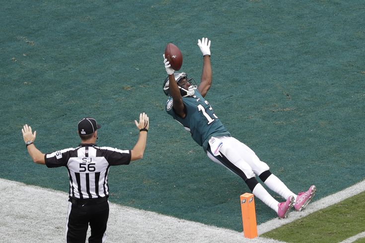 It's not easy being FLY! Just ask Philadelphia Eagles WR Nelson Agholor, who soared into the endzone for a Week 5 TD (AP/Perez). #flyeaglesfly