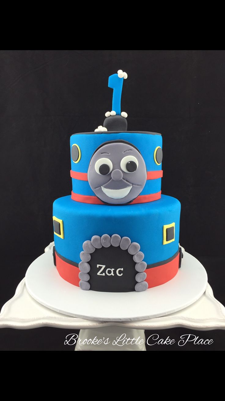 Best 25+ Thomas tank engine cake ideas on Pinterest ...