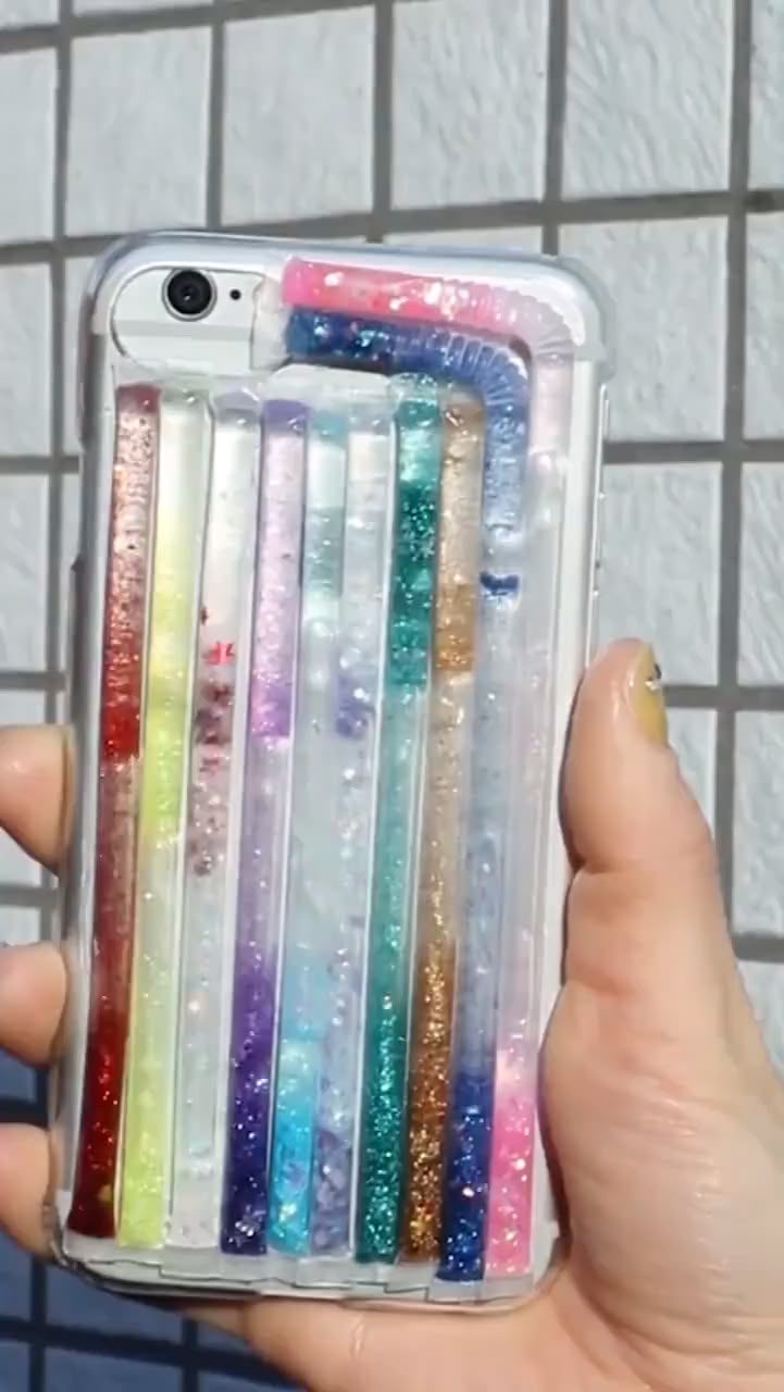 How about making a phone case by yourself to save some money? #diyideas #diyphon… – Basteln How about making a phone case by yourself to save some money? #diyideas #diyphon… – Basteln