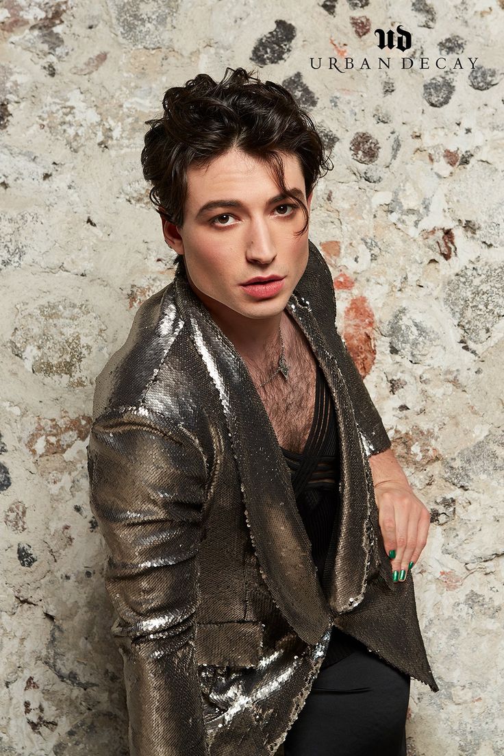 ezra miller maquillaje para fotos chicas que guapo ezra miller maquillaje para fotos chicas que guapo