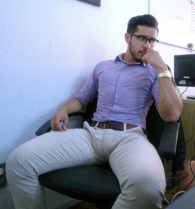 Business Man And A Big Bulge Men In Tight Pants Tight Jeans Men Hot business-man-and-a-big-bulge-men-in-tight-pants-tight-jeans-men-hot