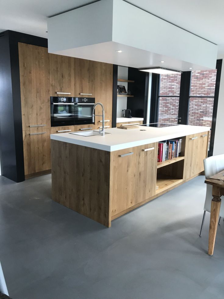 Keuken met kookeiland en wit blad - Maek Meubels in 2020 ...