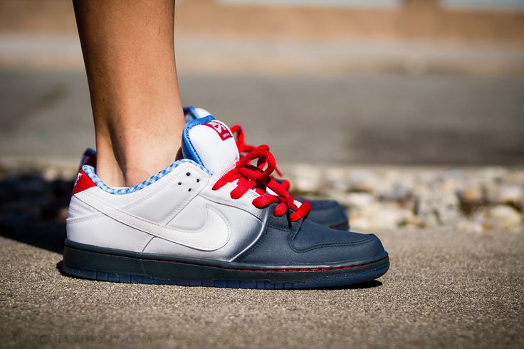 Dorothy nike sb dunk best sale lows