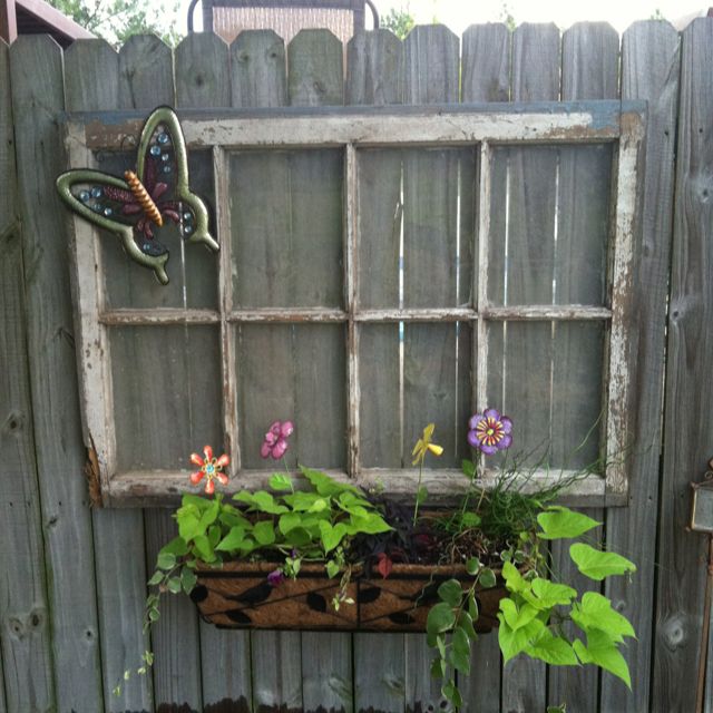 25 Ideas For Decorating Your Garden Fence Diy Outdoor 25 Ideas For Decorating Your Garden Fence Diy Outdoor Pinterest Backyard And