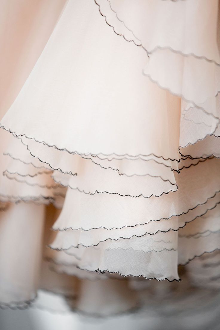 Natalie Portman's ballet-inspired Dior Couture gown took 250 hours to make -...