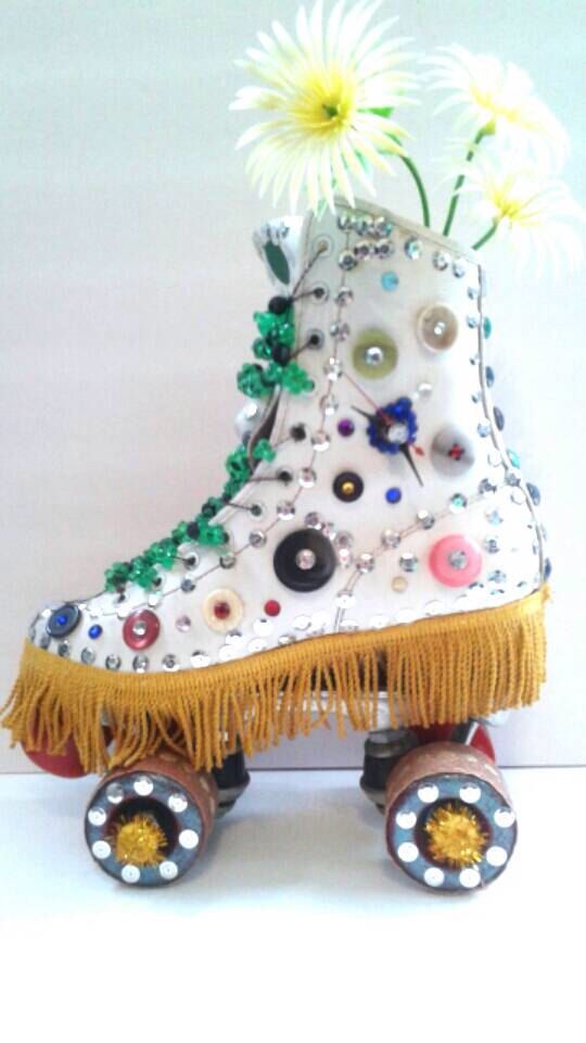 Repurposed Vintage Roller Skate Clock, Vintage Roller Skate Repurposed Vintage Roller Skate Clock, Vintage Roller Skate, Upcyclled, Recycled Art, Roller Skate Clock, Made By Mod | Roller Skates | Pinterest | Roller ... - Repurposed Vintage Roller Skate Clock, Vintage Roller Skate