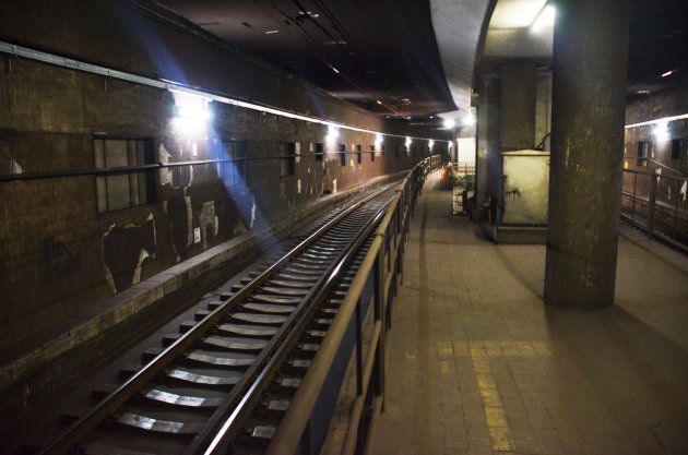 京王線からチラリと見える 謎の地下空間 旧初台駅を知っていますか 駅 地下 初台