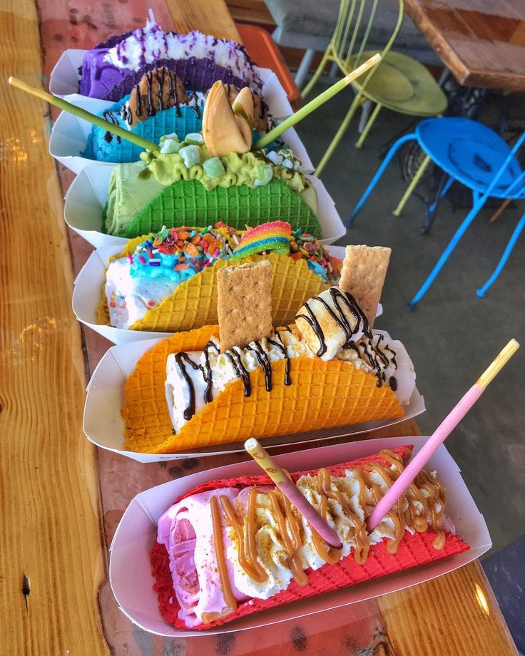Ice cream tacos from Sweet Rolled Tacos. the.party.guru Ice cream tacos from Sweet Rolled Tacos. the.party.guru