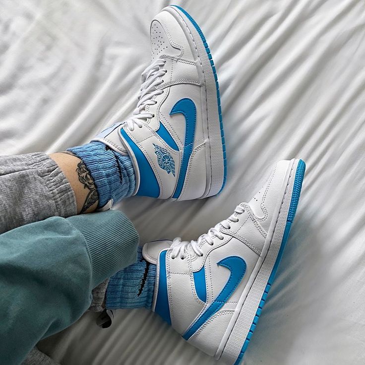 On Instagram Monday Blues Just Got A Whole New Meaning on-instagram-monday-blues-just-got-a-whole-new-meaning