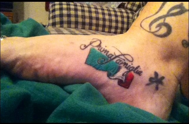 Prima Famiglia Family First In Italian On Inner Right Foot Got Matching Tattoo With Brittany Prima Famiglia Family First In Italian On Inner Right Foot Got Matching Tattoo With Brittany