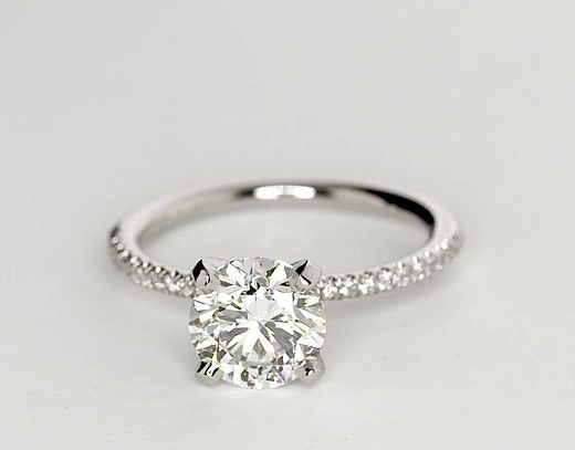 Simple Delicate Vintage Engagement Ring Brilliant Two Side Stones Simple Delicate Vintage Engagement Ring Brilliant Two Side Stones