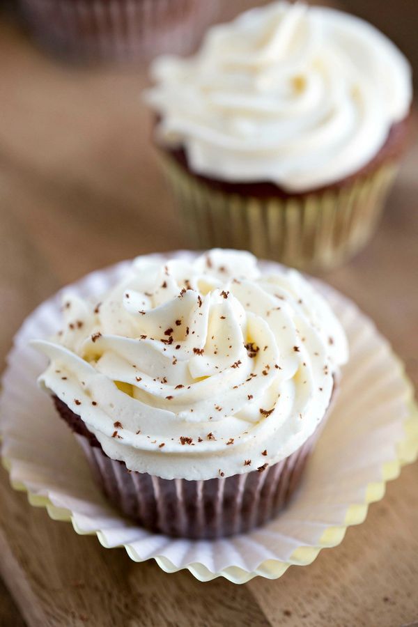 whipped vanilla frosting recipe whipped vanilla frosting recipe