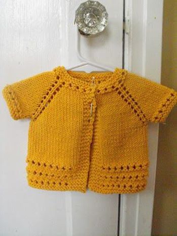 Bol Ajur Ornekli Sari Bebek Yelek Nazarca Com Baby Knitting Patterns Bebek Yelek Orgu