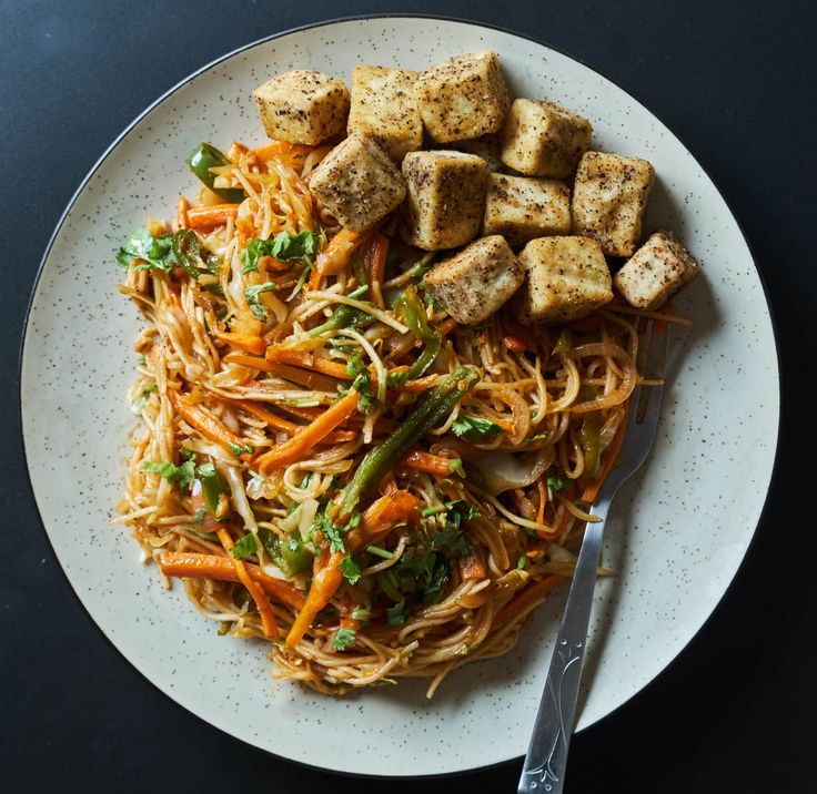 Non Veg Chowmein Easy Vegan Chow Mein | Easy vegan, Garlic noodles, Vegan chow mein