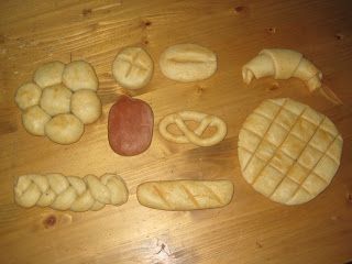 brot aus Salzteig für kaufmannsladen brot aus Salzteig für kaufmannsladen