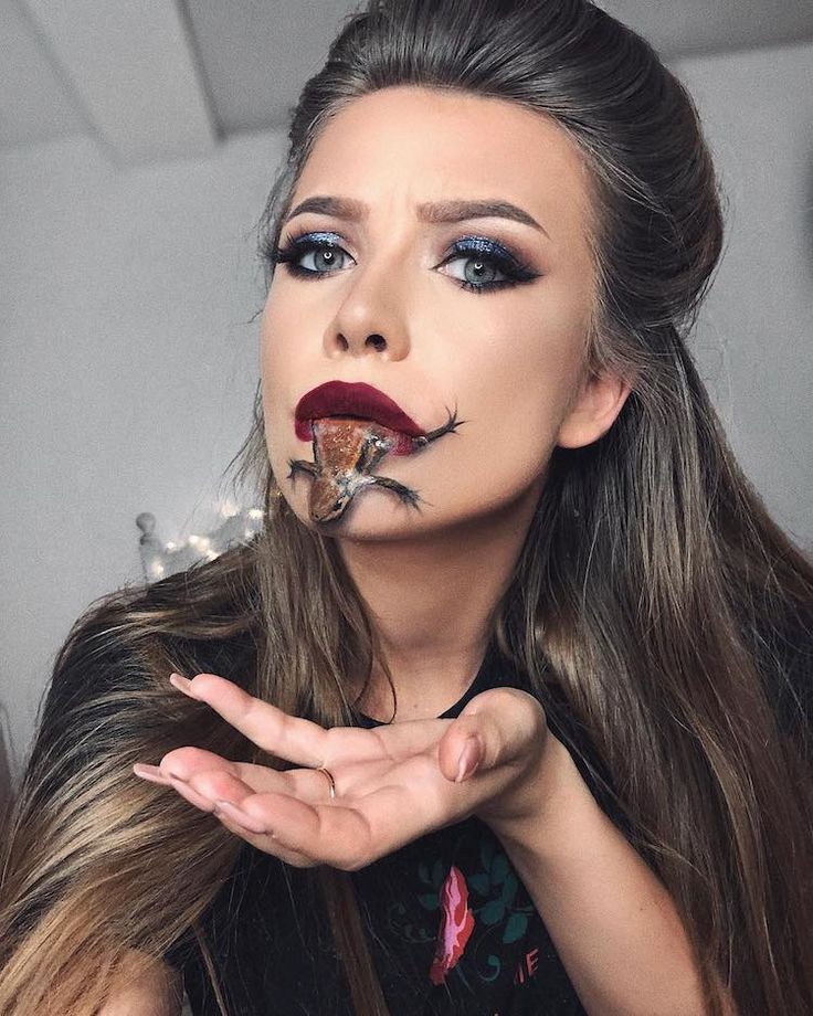 Special Effects Makeup Artist Subtly Transforms Her Face Into Striking special-effects-makeup-artist-subtly-transforms-her-face-into-striking